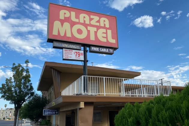 PLAZA MOTEL