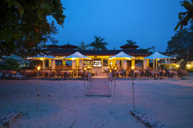 Coco La Palm at dusk