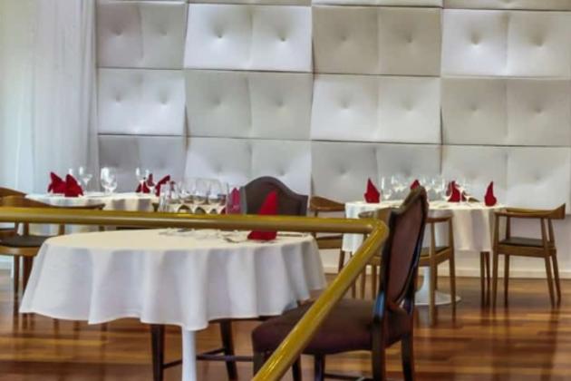 Mike's Supper Club at The Trident Hotel