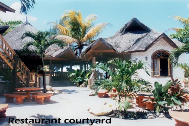 Restaurant Courtyard