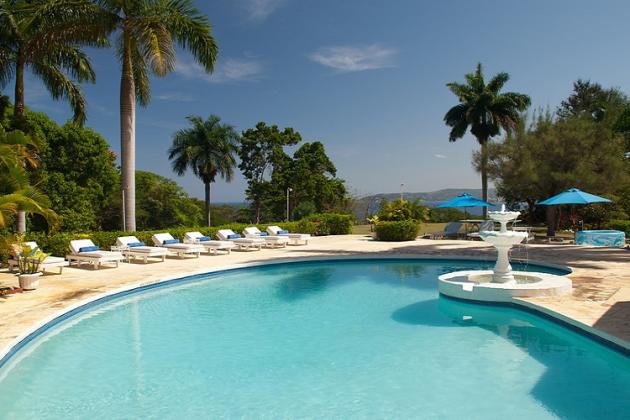 Summertime Villa poolside