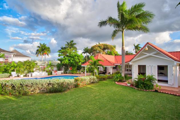 The Lawn at Sunspot Villa