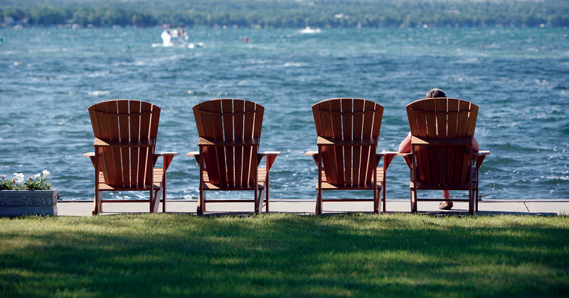 Chairs Inn On Lake Social