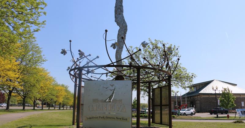 finger-lakes-welcome-center-front