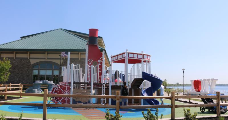 finger-lakes-welcome-center-playground