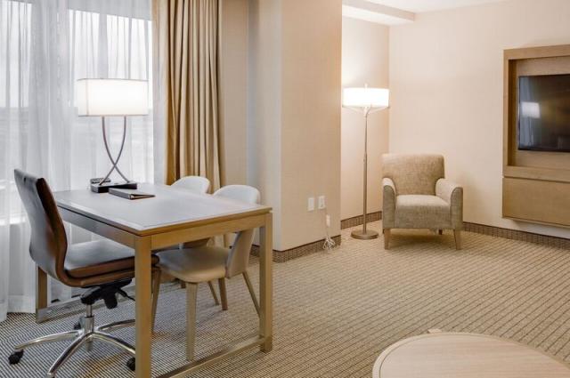 Embassy Suites Living Room 2