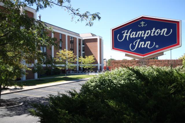Hampton Inn Exterior