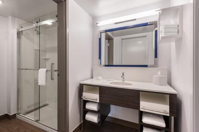 Hampton Inn & Suites Downtown Fort Wayne