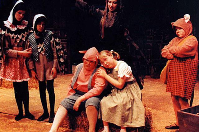 FWYouththeatre_web.jpg