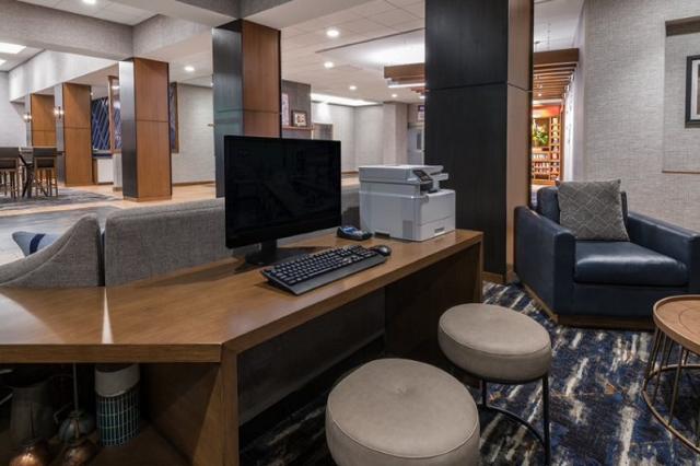 Hampton Inn & Suites Downtown Fort Wayne