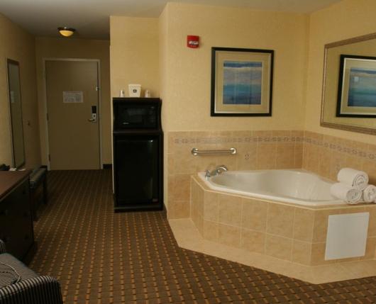Holiday Inn Express Suites Allentown West Allentown  18104