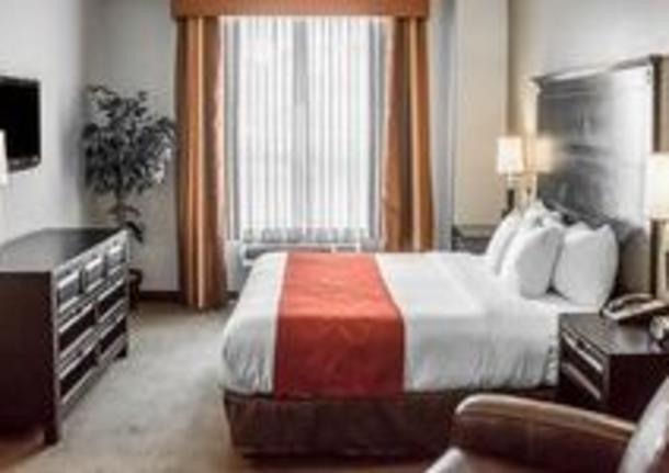 Comfort Suites Riverfront Newport