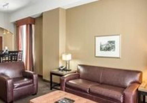 Comfort Suites Riverfront Newport