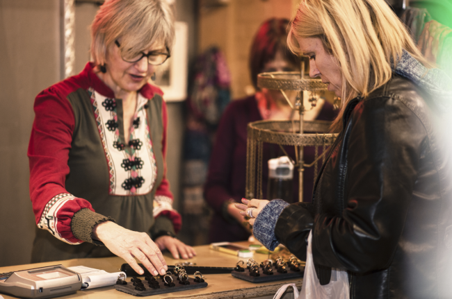 Shopping at the Banbury Art Crawl