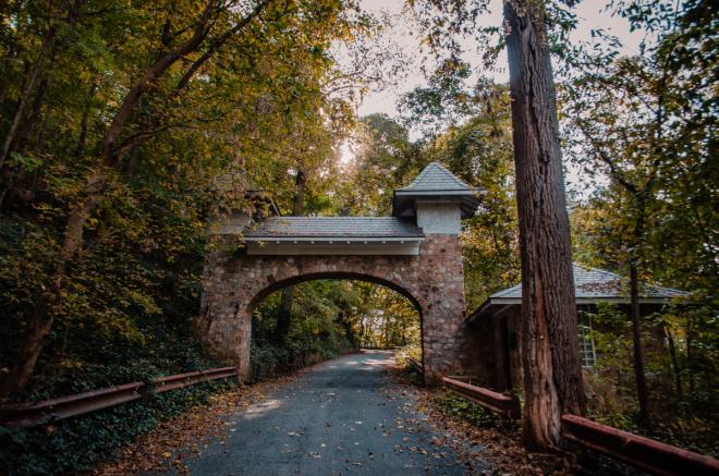 Prospect Road in Mill Mountain