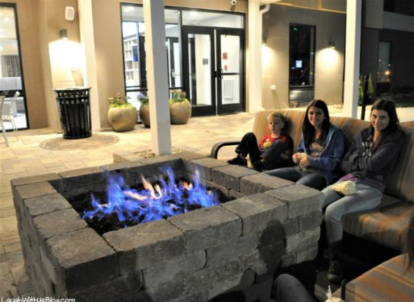 Home2 Suites Merrillville fire pit