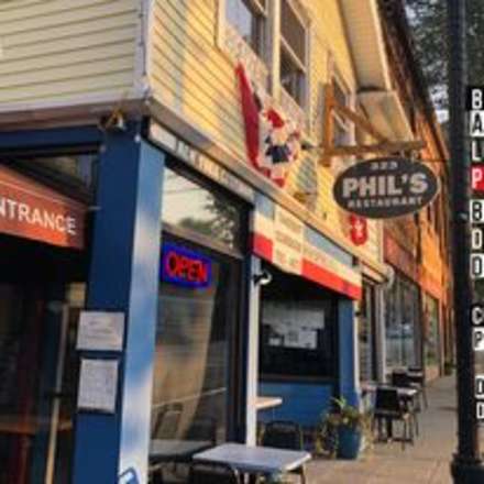 Phil's Main Street Grille