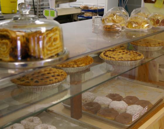 Rise 'N Roll Bakery & Deli
