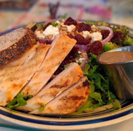 photo of salad with chicken and home made salad dressing at york street cafe in newport ky
