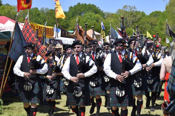 DSC0215 - The Kilts