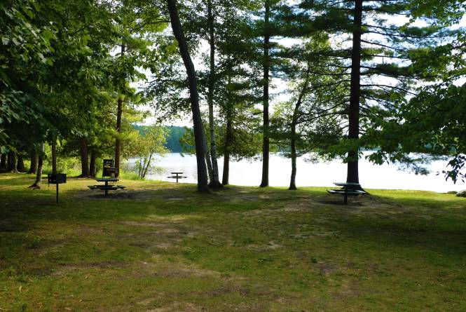 Arbutus Lake No. 5 Park