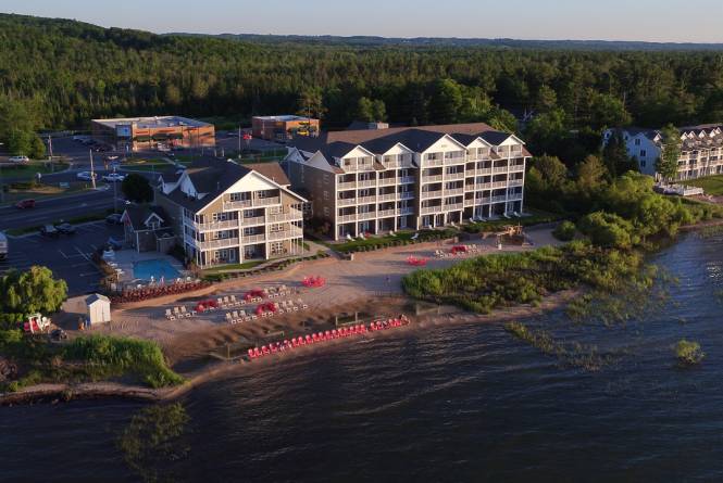 Aerial View of Cherry Tree Inn on East Bay