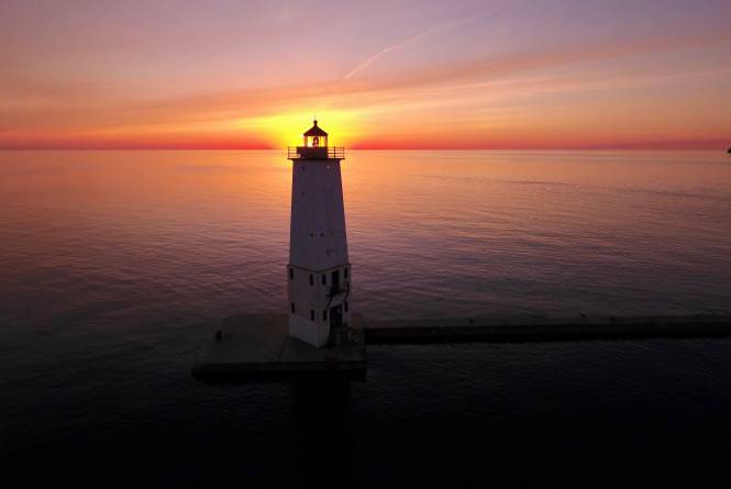 Frankfort Pier Lighthouse