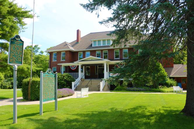 Mills Community House