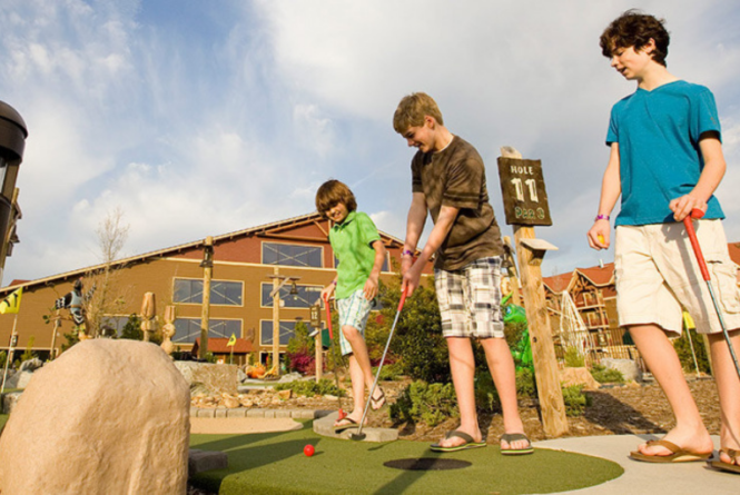 Mini Golf at Great Wolf Lodge