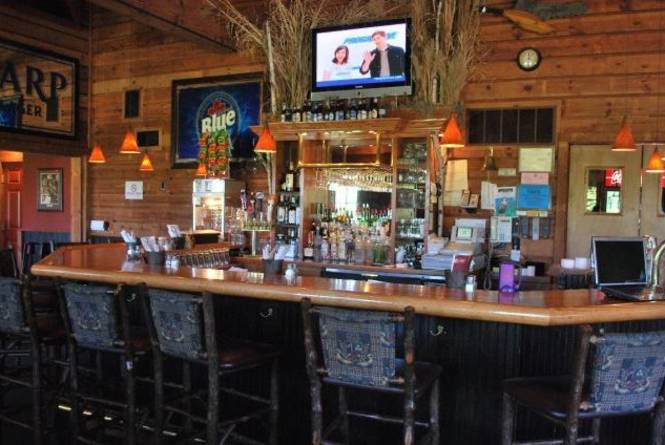 MULLIGANS PUB & GRILL