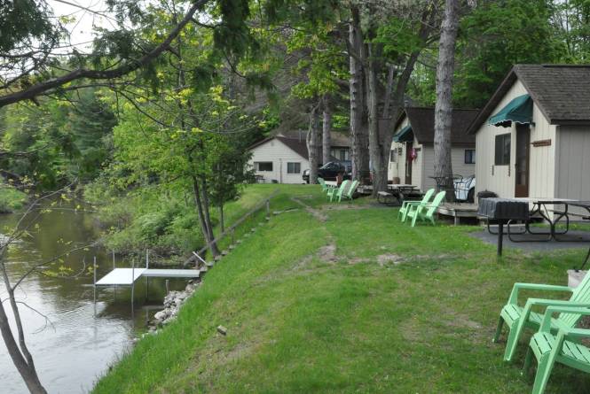 BRR riverside cabins