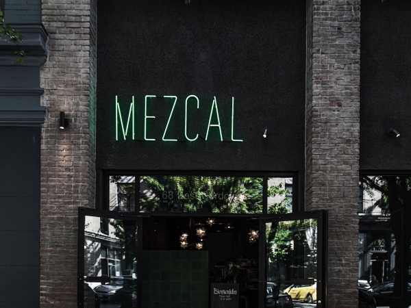 La Mezcaleria Gastown's entrance