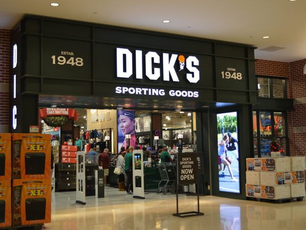 Dick-s-Sporting-Goods-at-First-Colony-Mall