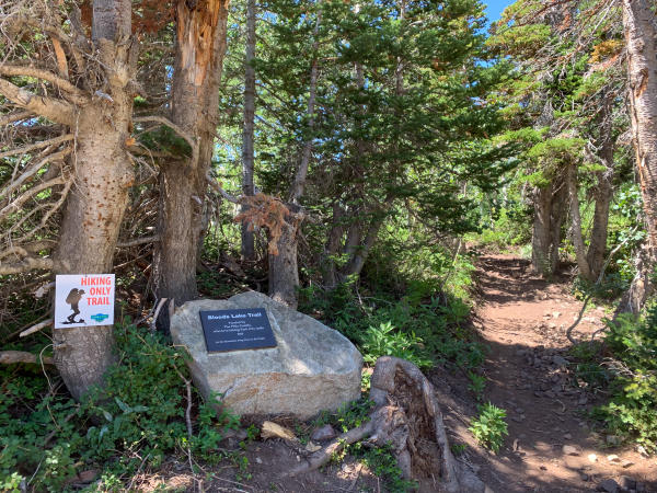 Bloods Lake Trail head with plaque dedication