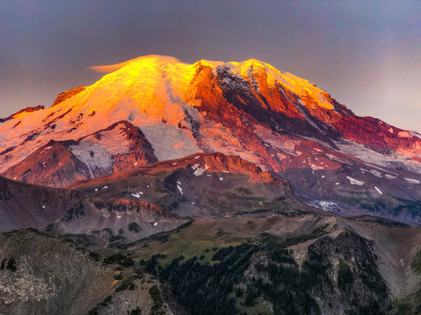 Sunrise at Mount Fremont on Mount Rainier