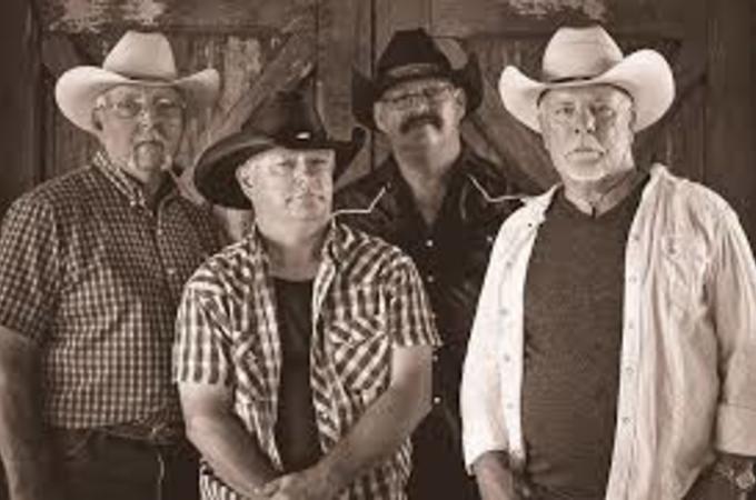 Midnight Wranglers LIVE at Neighbor's Kitchen and Yard | Bastrop, TX 78602