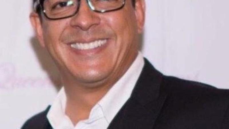 Dennis Castro