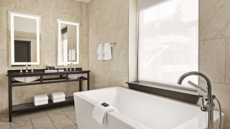 Suite Bathroom