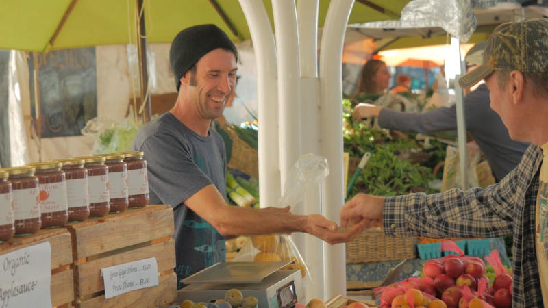 Saturday Market Shopping Saturday Market Shopping