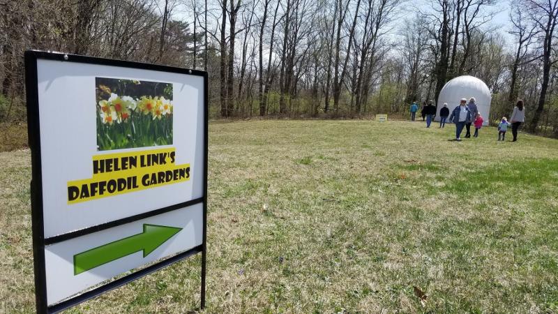 Daffodil Gardens welcome sign