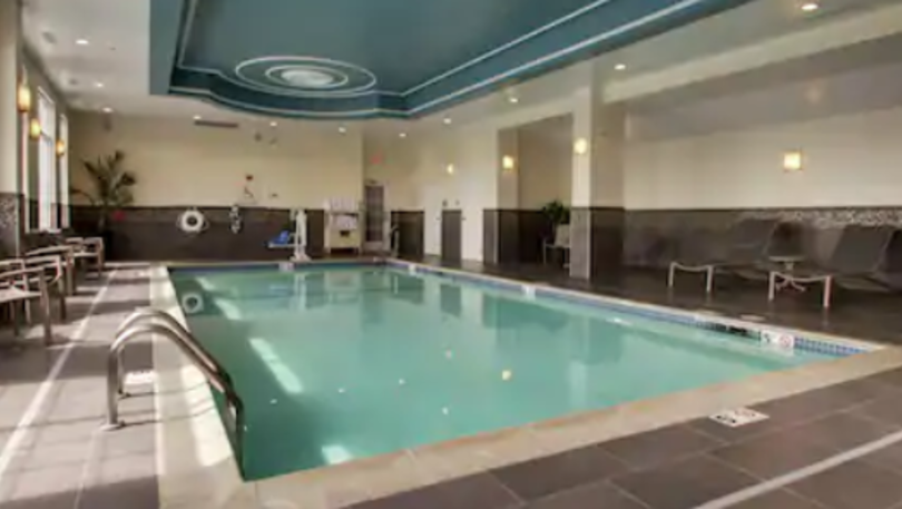 hampton inn pawt