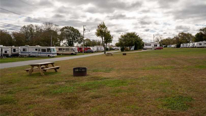 meadow lark mobile park