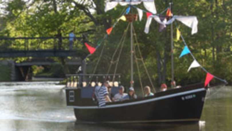 pirate boat