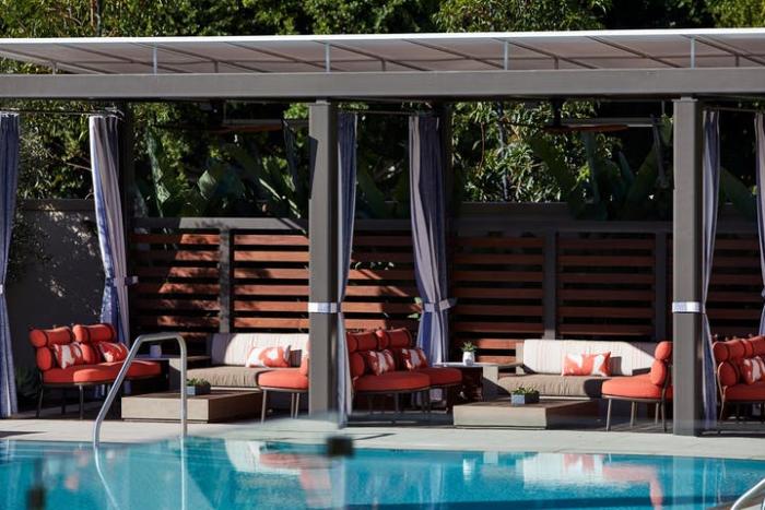 Marriott Irvine Spectrum Hotel Pool Cabana