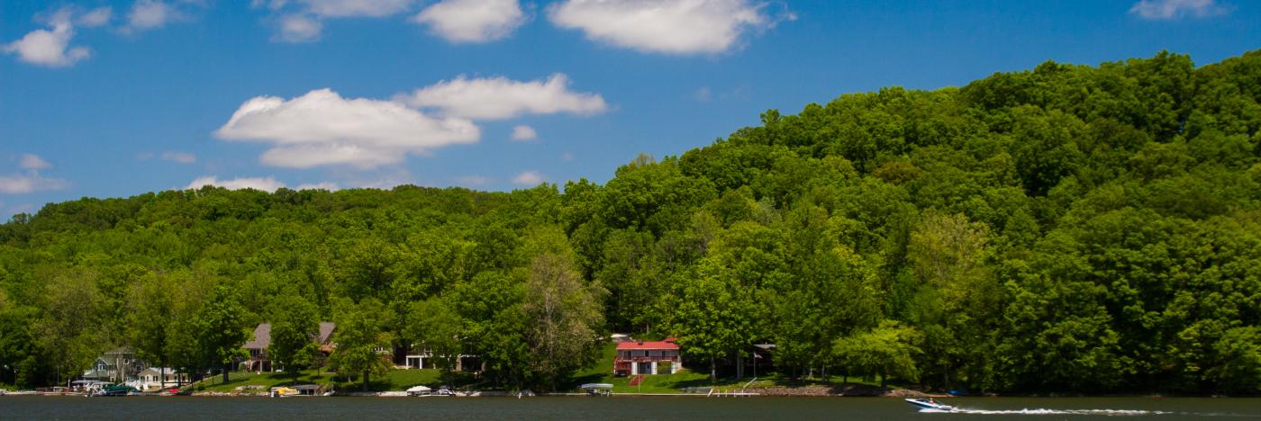 Lake Lemon Guest Houses Unionville In 47468