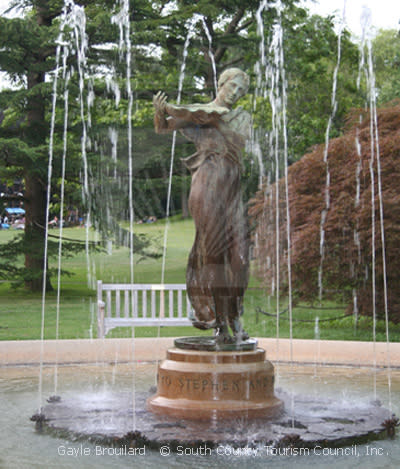 Fountain statue