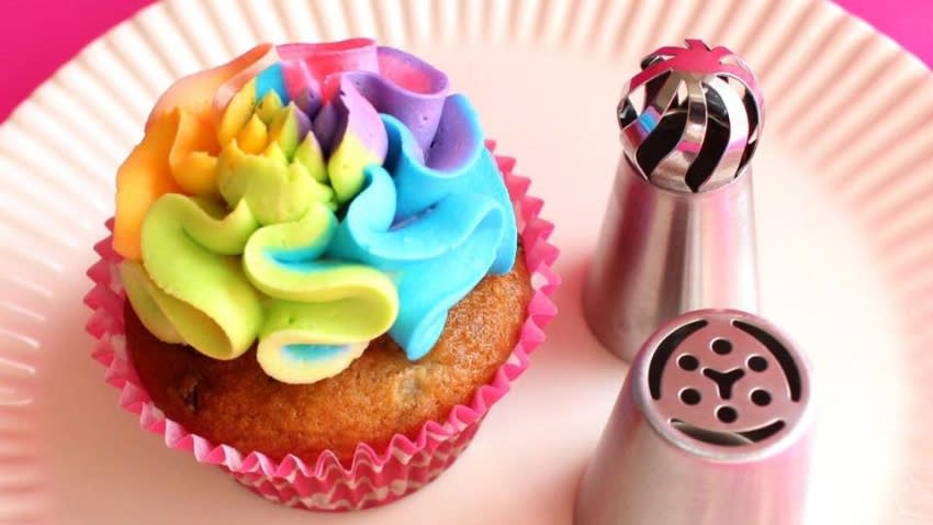 rainbow color cupcake and icing tips