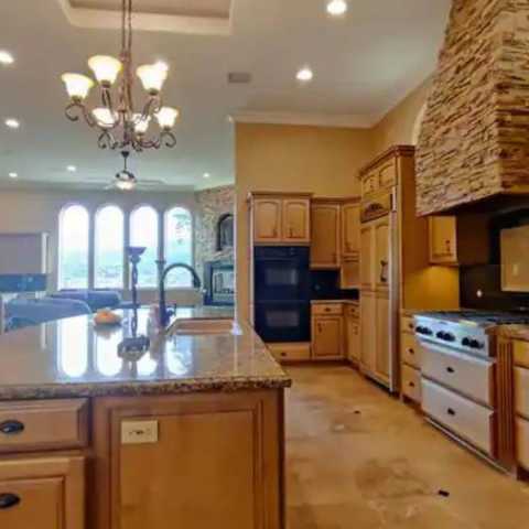 Villa with beautiful view in wine country