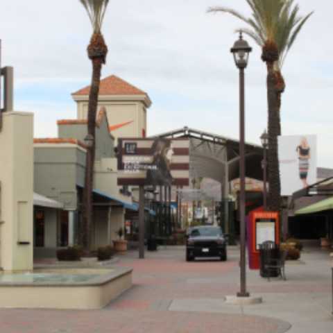 Outlets at Lake Elsinore