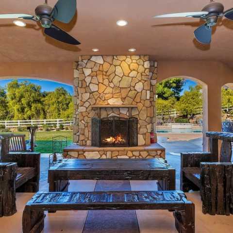 Luxury Wine Country Home on a Vineyards w/views!
